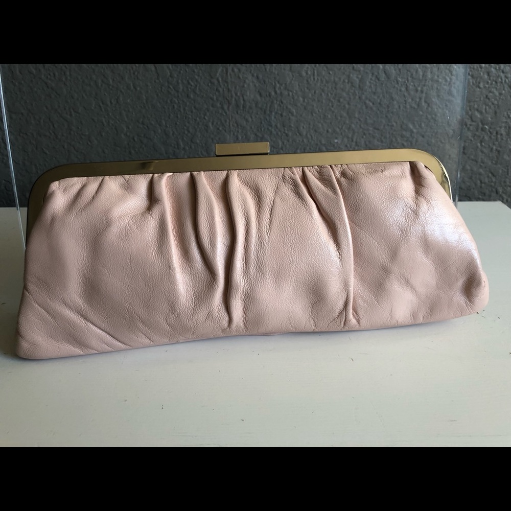 Soft pink clutch